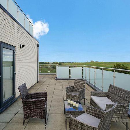 One And Two Bed Apartments Slough Near Heathrow Colnbrook Exterior foto
