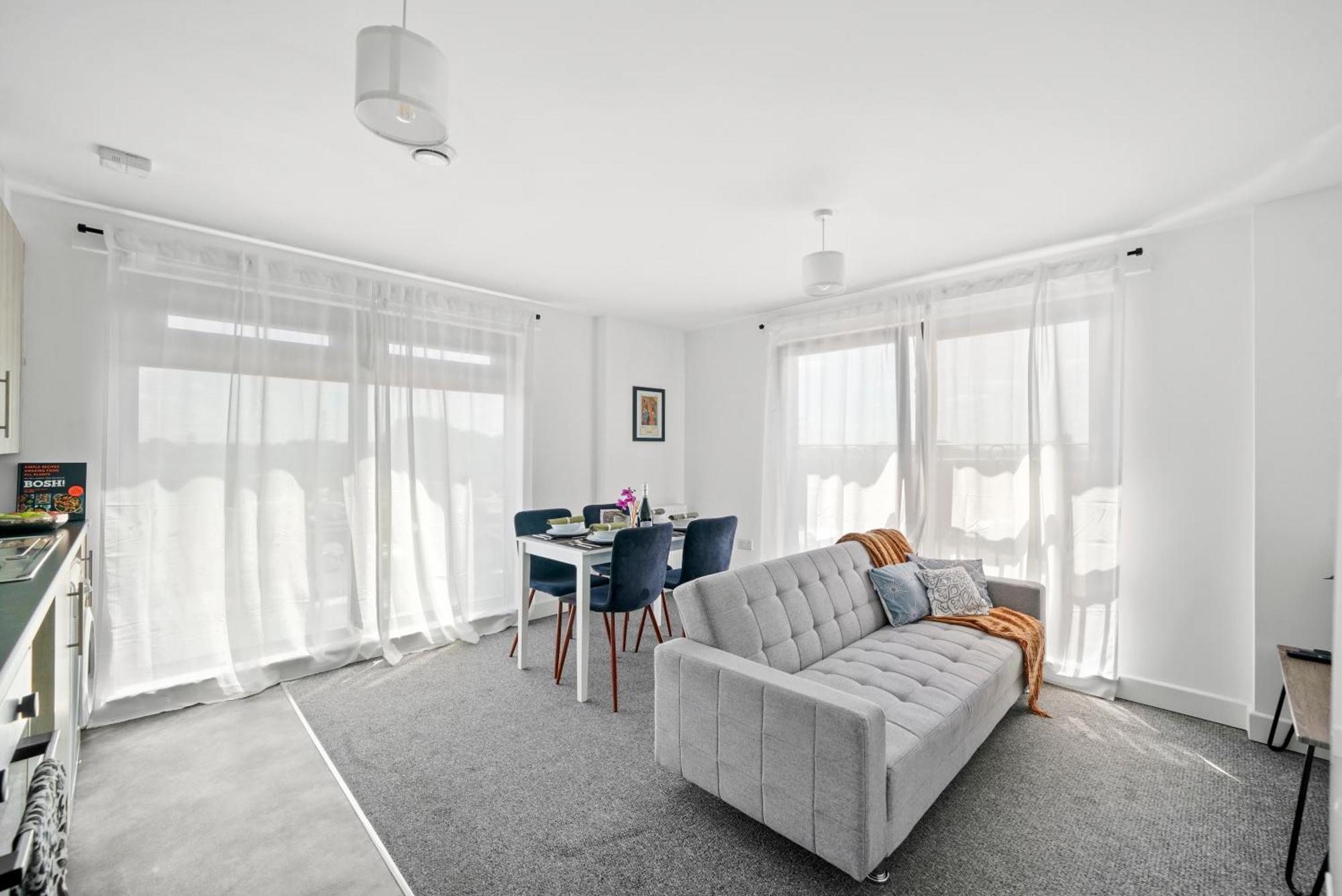 One And Two Bed Apartments Slough Near Heathrow Colnbrook Exterior foto