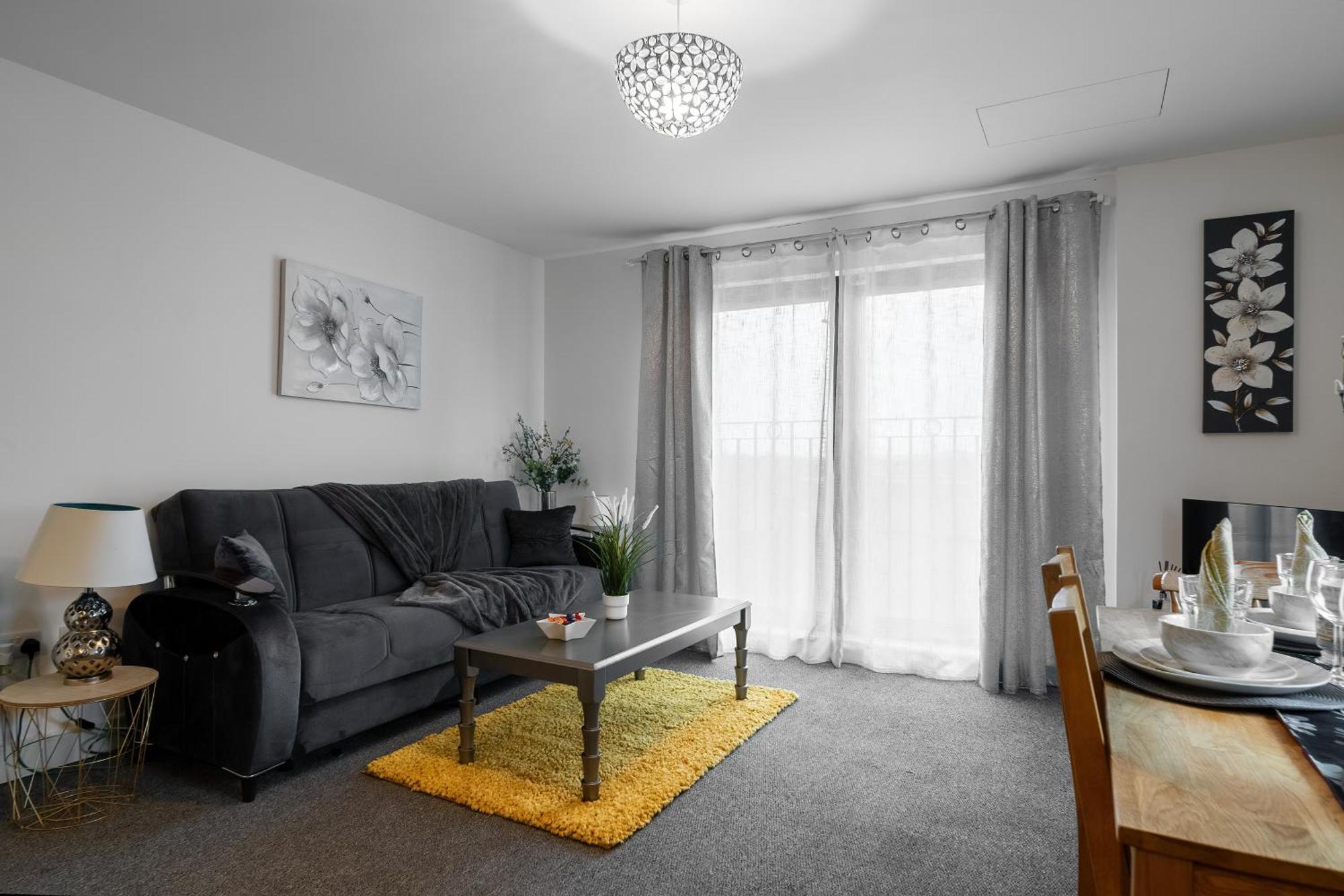 One And Two Bed Apartments Slough Near Heathrow Colnbrook Exterior foto