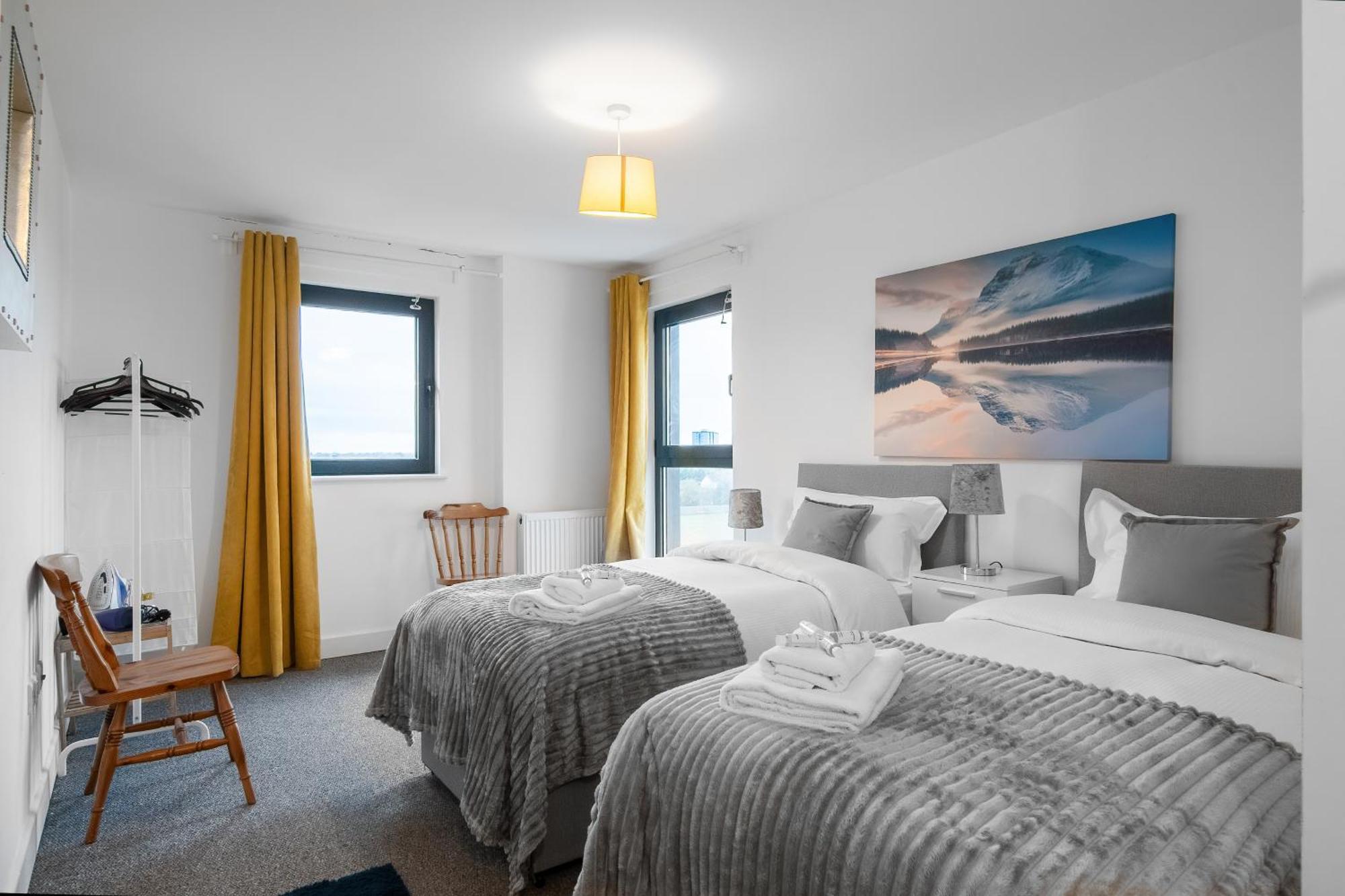 One And Two Bed Apartments Slough Near Heathrow Colnbrook Exterior foto