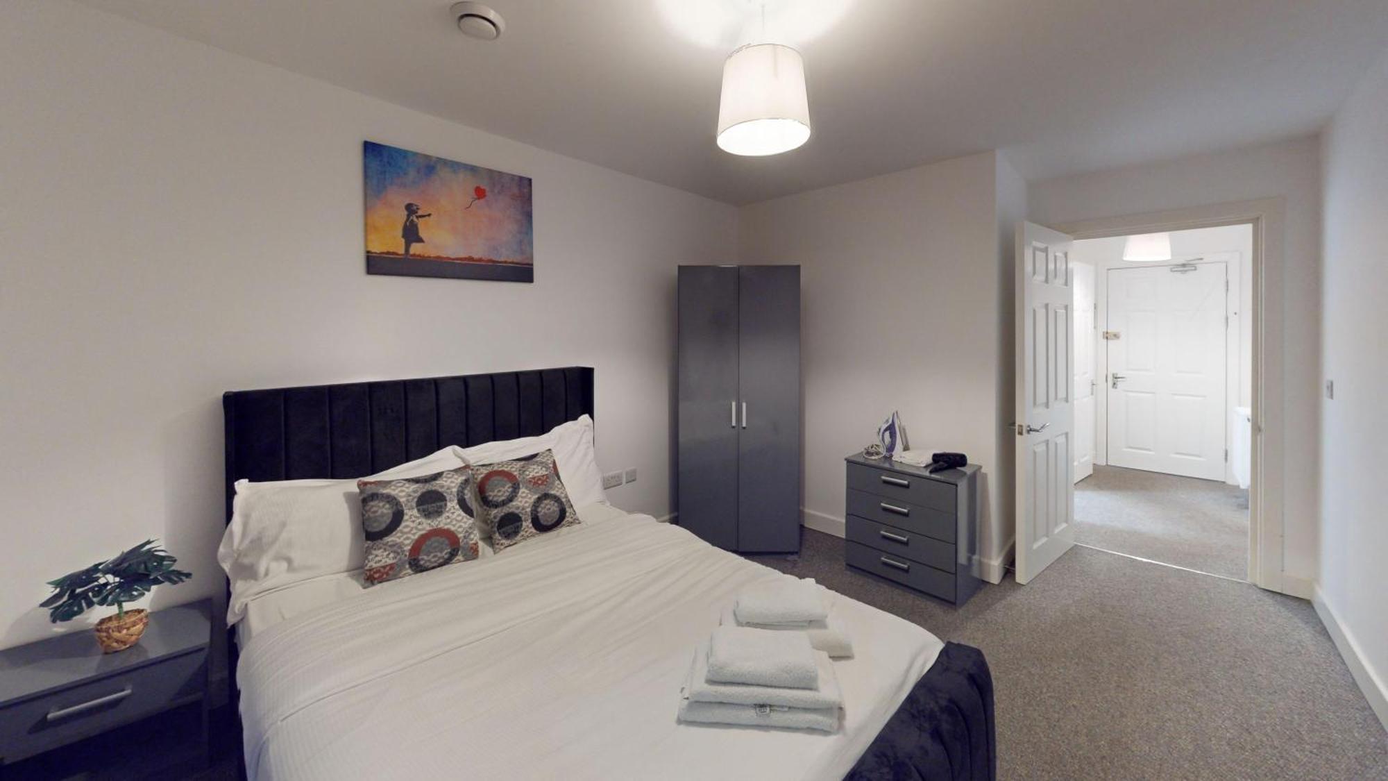 One And Two Bed Apartments Slough Near Heathrow Colnbrook Exterior foto